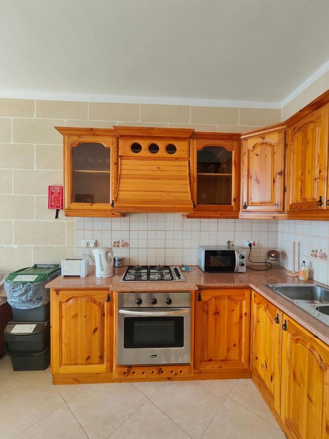 Seaview Apartment Zebbug  Экстерьер фото