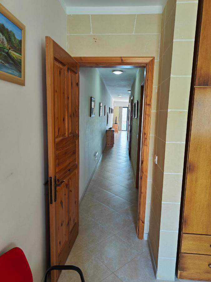 Seaview Apartment Zebbug  Экстерьер фото