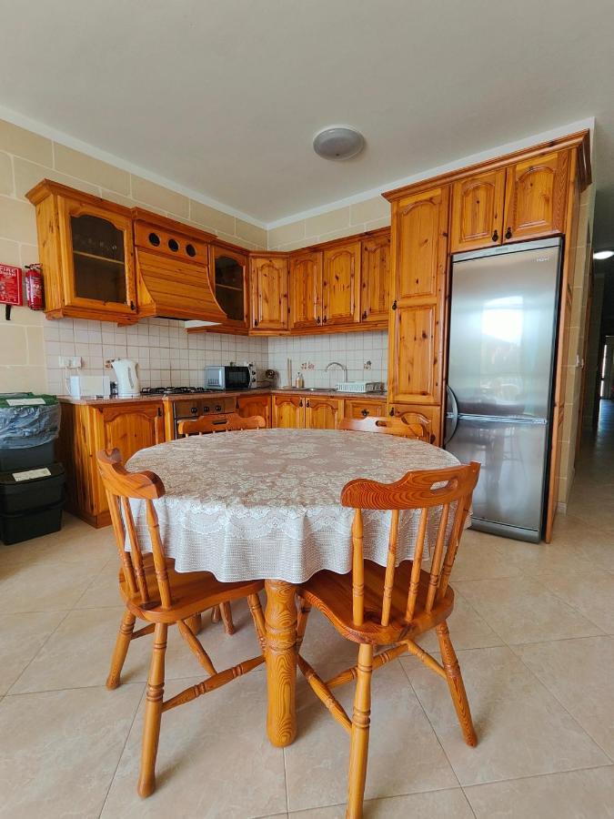 Seaview Apartment Zebbug  Экстерьер фото
